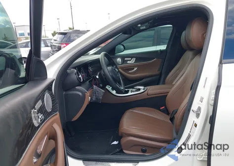 2017 Mercedes-Benz E 300 из США, поврежденный, VIN WDDZF4JB9HA105838